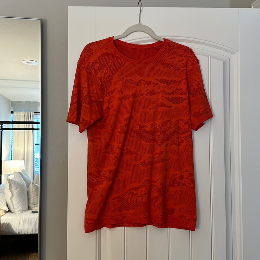 Men’s Lululemon Shirt